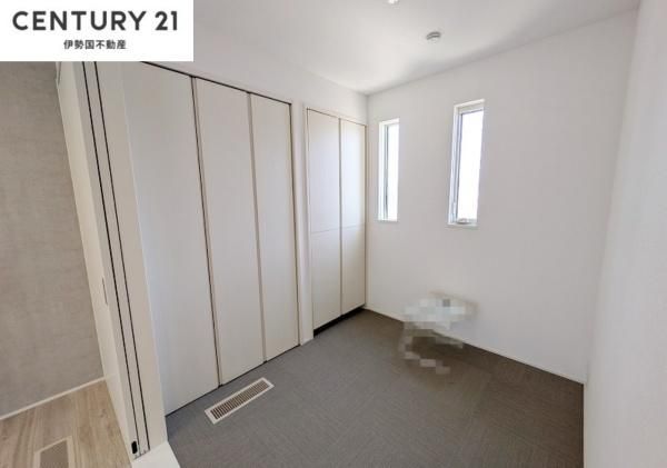 4SLDK House for Sale in Yokkaichi, Mie with Solar Panels - Thumbnail 4