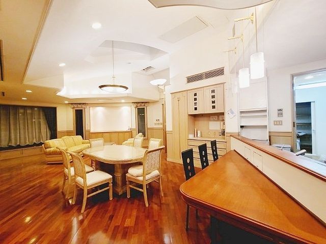 9LDK RC Mansion in Nishinomiya Kurakuen, Hyogo - Thumbnail 3