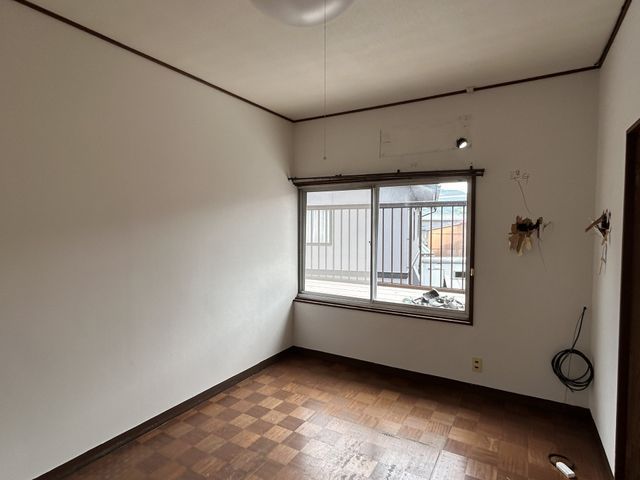 3LDK Renovated Detached House in Tsuruga, Fukui - 107.6 sqm - Thumbnail 2