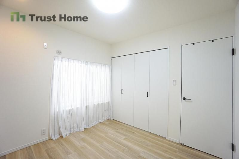 Renovated 2LDK House for Sale in Osaka Yodogawa Ward - Thumbnail 2