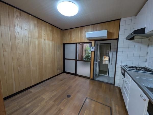 5DK House for Sale in Kamigyo Ward, Kyoto City - Thumbnail 3