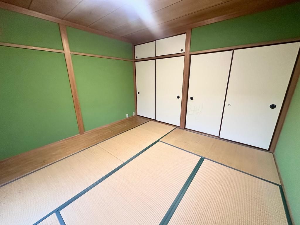 3DK Detached House for Sale Near Kanzakigawa Station, Osaka - Thumbnail 3