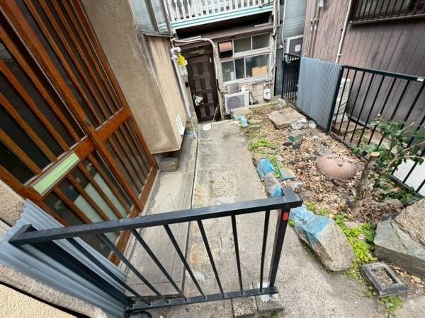 2DK Wooden Bungalow for Sale in Tennoji, Osaka - 8 Million Yen - Thumbnail 3