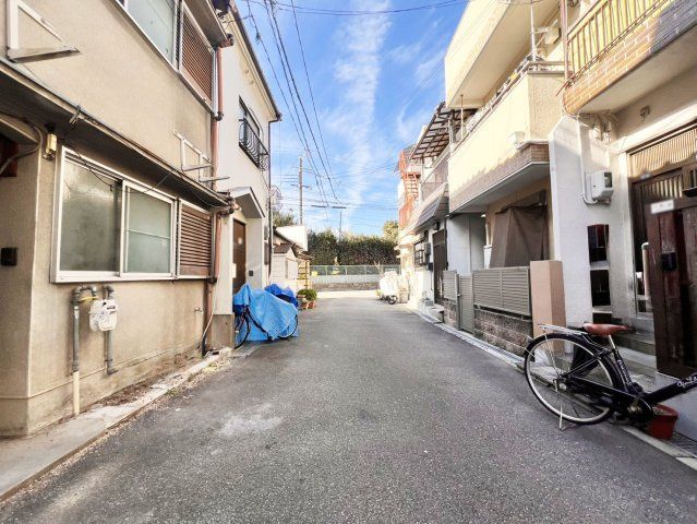 5DK Terrace House for Sale near Shonai Station, Toyonaka - Thumbnail 3