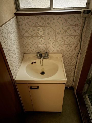 3DK House for Sale in Hirakata, Osaka - 60.9 sqm - Thumbnail 3