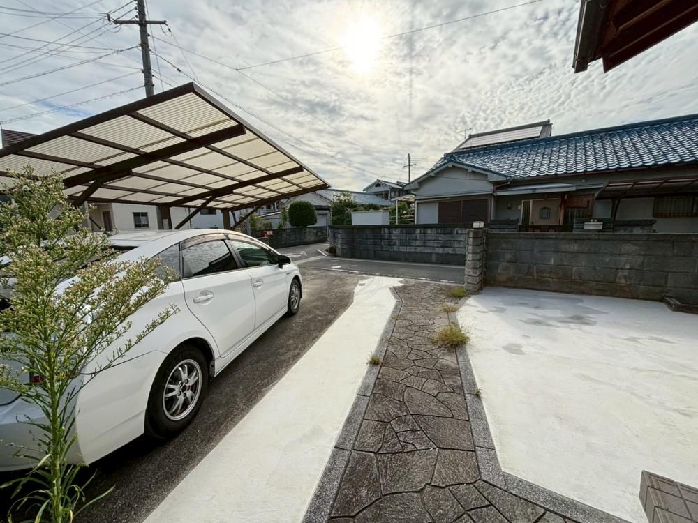 5LDK Detached House for Sale in Iwade, Wakayama - 142.56 sqm - Thumbnail 3