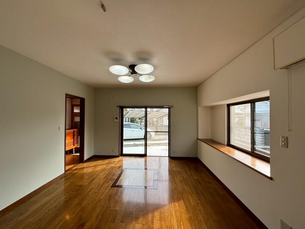 5LDK Detached House for Sale in Iwade, Wakayama - 142.56 sqm - Thumbnail 4