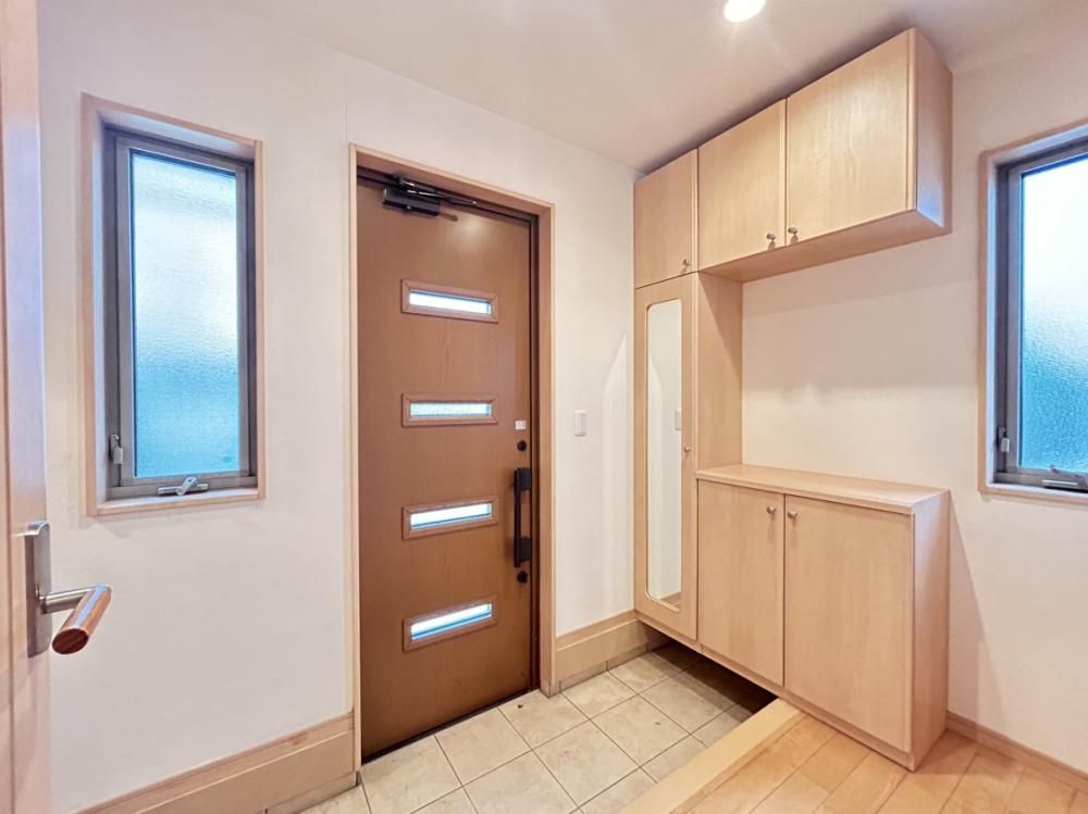 Renovated 4LDK House with 3 Parking Spaces in Hofu, Yamaguchi - Thumbnail 2