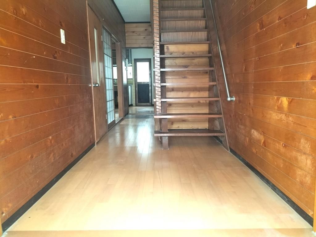 5DK Detached House for Sale near Kawachi-Matsubara Station, Matsubara - Thumbnail 3