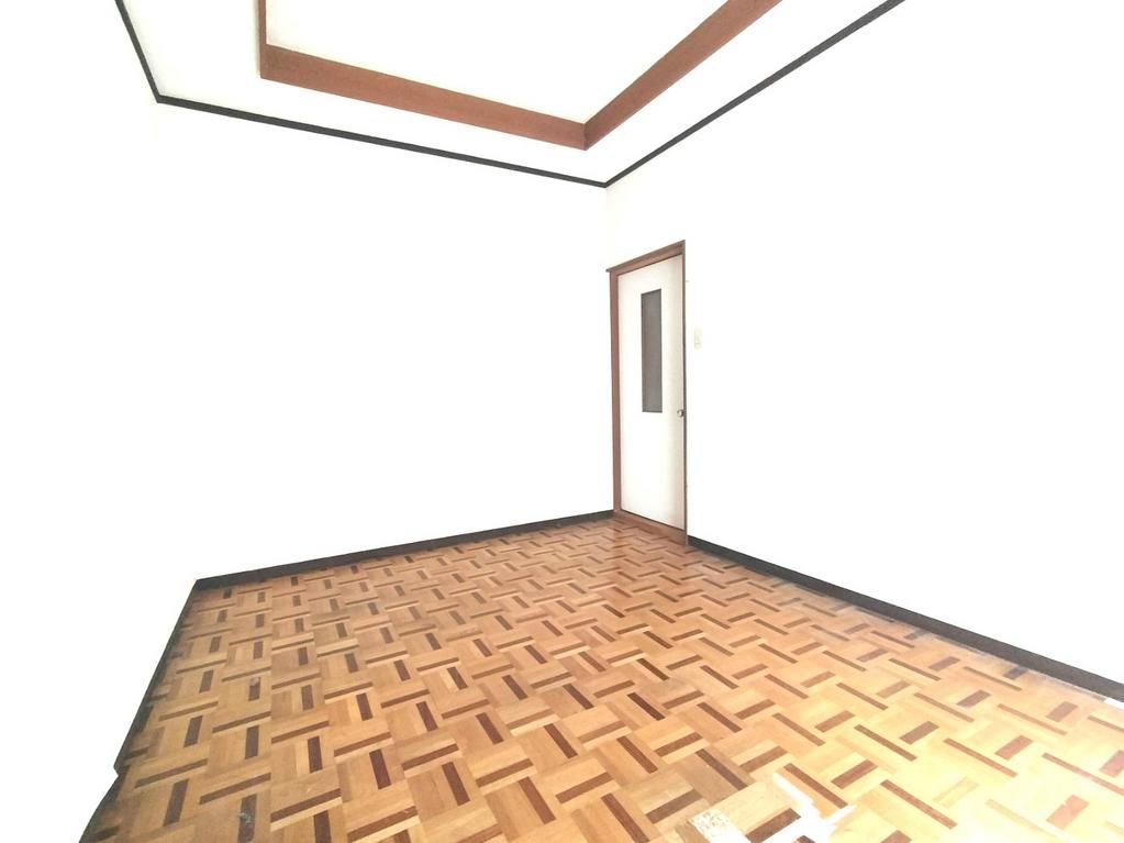 5DK Detached House for Sale near Kawachi-Matsubara Station, Matsubara - Thumbnail 4