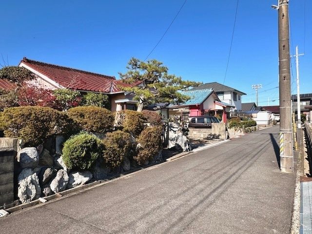 4DK Single-Story House for Sale in Suzuka, Mie Prefecture - Thumbnail 2