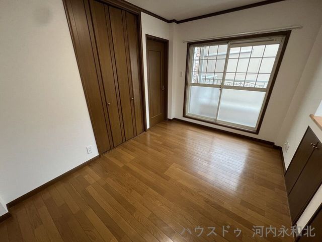 Renovated 4SLDK Steel House near Wakae-Iwata Station, Higashiosaka - Thumbnail 3