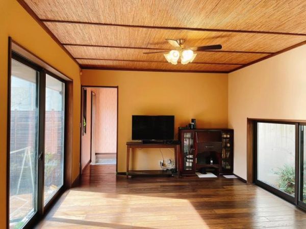 Modern 2LDK House Near Shioya Station, Kobe | Built 2017 - Thumbnail 3