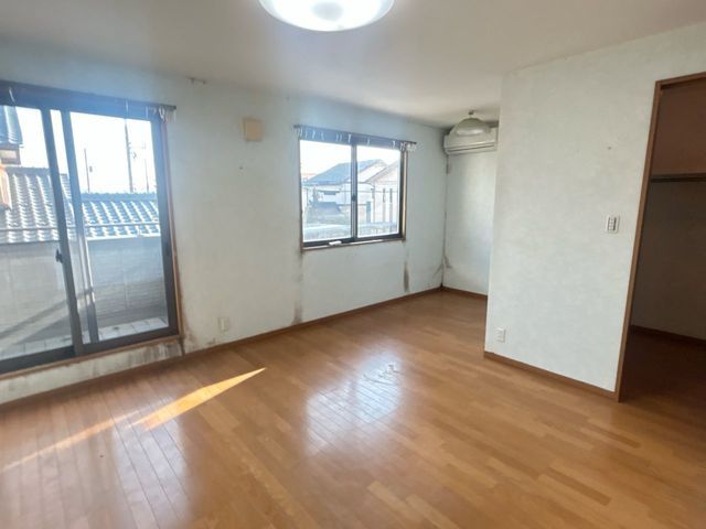6SLDK Renovated House in Sabae, Fukui with Detached Workshop - Thumbnail 3