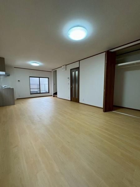 4LDK Steel Frame House for Sale in Higashiosaka, Osaka - Thumbnail 3