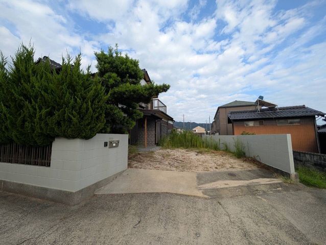 5LDK Traditional House for Sale in Hofu, Yamaguchi - Thumbnail 2