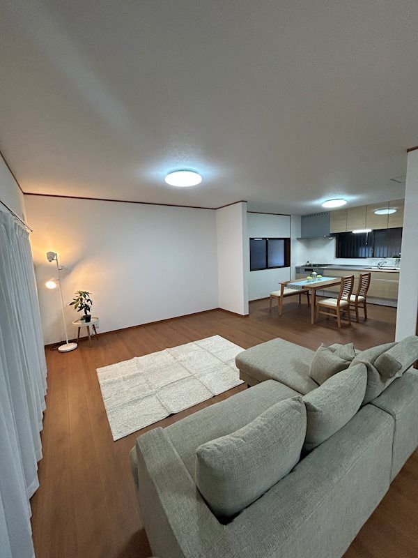 Renovated 3LDK House for Sale in Suzuka, Mie - Thumbnail 4