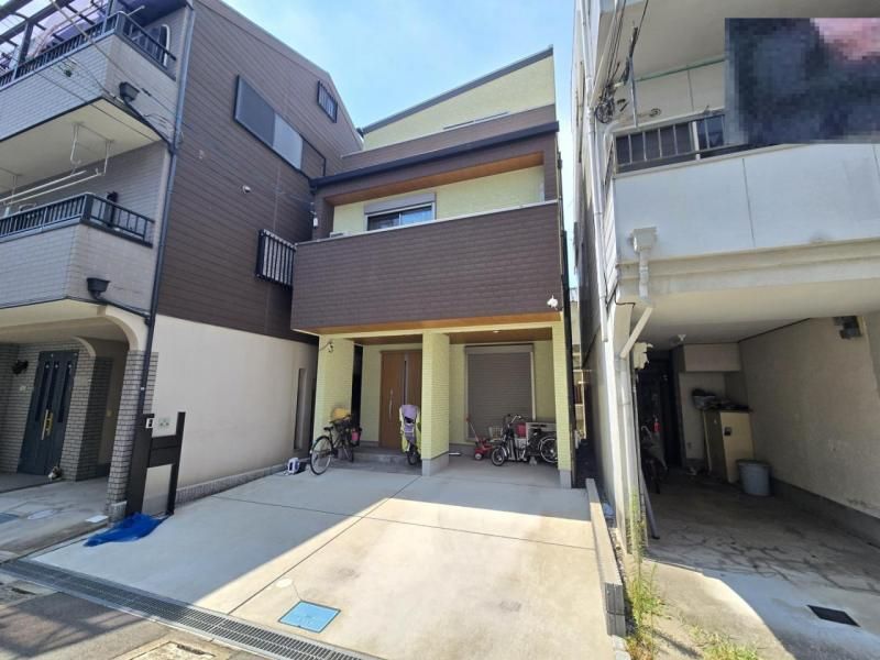 Modern 4LDK House for Sale in Moriguchi, Osaka - Thumbnail 2