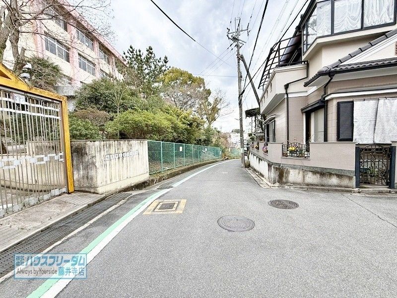 Renovated 4DK Detached House Near Kawachi-Kokubu Station, Kashiwara - Thumbnail 3