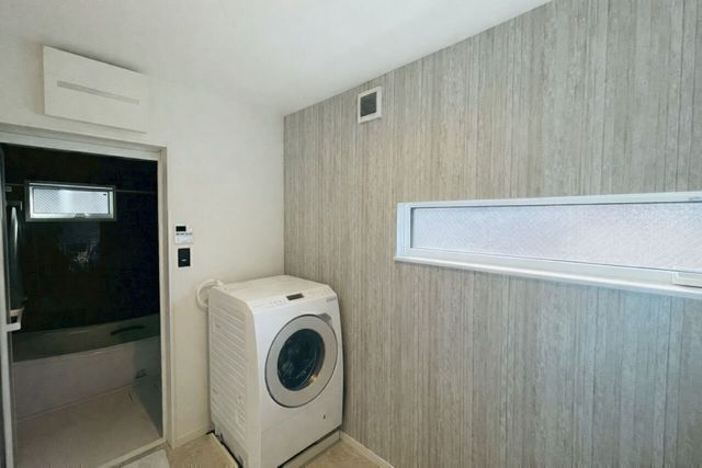 Modern 4LDK House with Shutter Garage near Tsuruhashi Station, Osaka - Thumbnail 4
