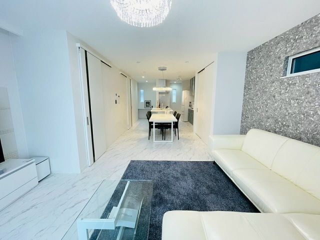 Modern 4LDK House with Shutter Garage near Tsuruhashi Station, Osaka - Thumbnail 2