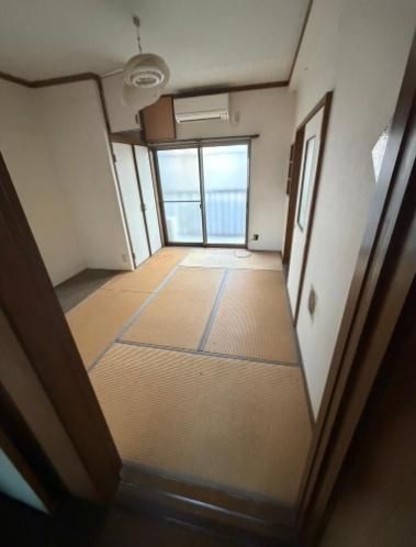 2LDK Investment House for Sale Near Nozaki Station, Daito City - Thumbnail 3