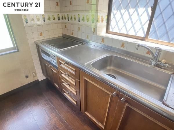 Renovated 4LDK House in Yokkaichi, Mie - 118.83 sqm - Thumbnail 4