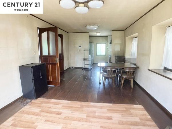Renovated 4LDK House in Yokkaichi, Mie - 118.83 sqm - Thumbnail 3