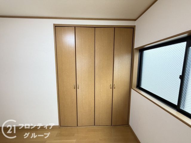 4LDK Detached House for Sale Near Hanadaguchi Station, Sakai - Thumbnail 3