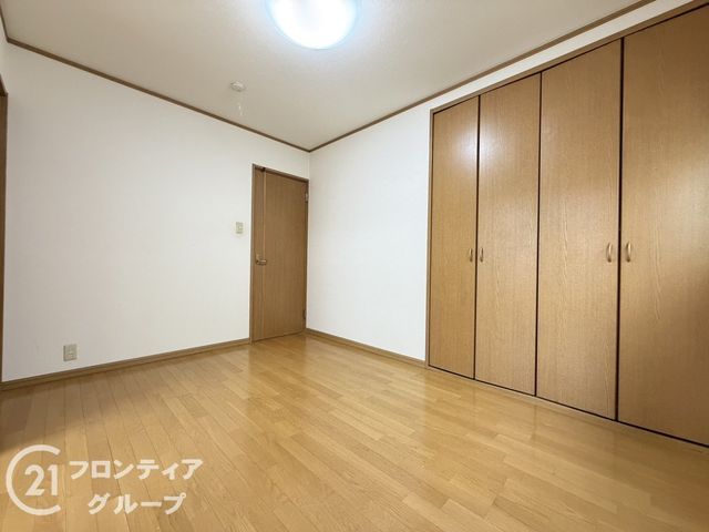 4LDK Detached House for Sale Near Hanadaguchi Station, Sakai - Thumbnail 4