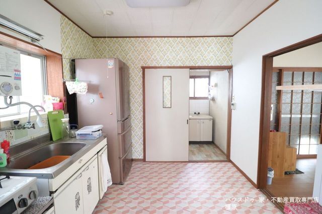 4DK House for Sale in Kashihara, Nara - 60.85sqm - Thumbnail 2