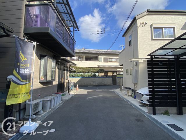 Renovated 3DK Wooden House Near Mozuhachiman Station, Sakai - Thumbnail 2