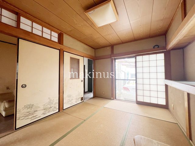 4LDK Detached House for Sale in Matsubara, Osaka - South-Facing - Thumbnail 4