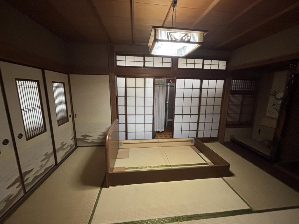 5-Bedroom House with Warehouse and Large Garden in Inagawa, Hyogo - Thumbnail 3