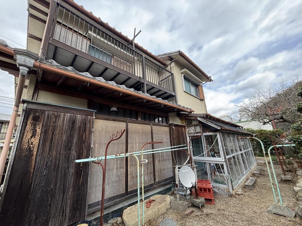 5-Bedroom House with Warehouse and Large Garden in Inagawa, Hyogo - Thumbnail 2