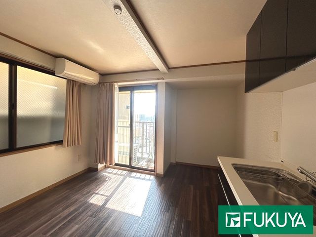 3DK Terrace House for Sale in Kobe Hyogo-ku, Near Kamisawa Station - Image 1