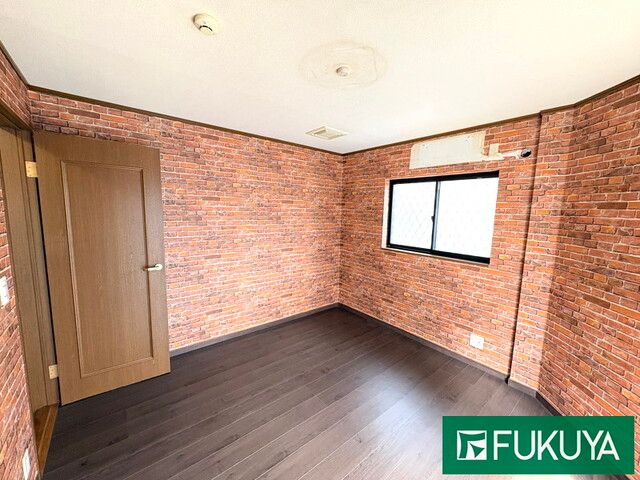 5LDK Corner House for Sale in Higashiosaka, Osaka - Recently Renovated - Thumbnail 4