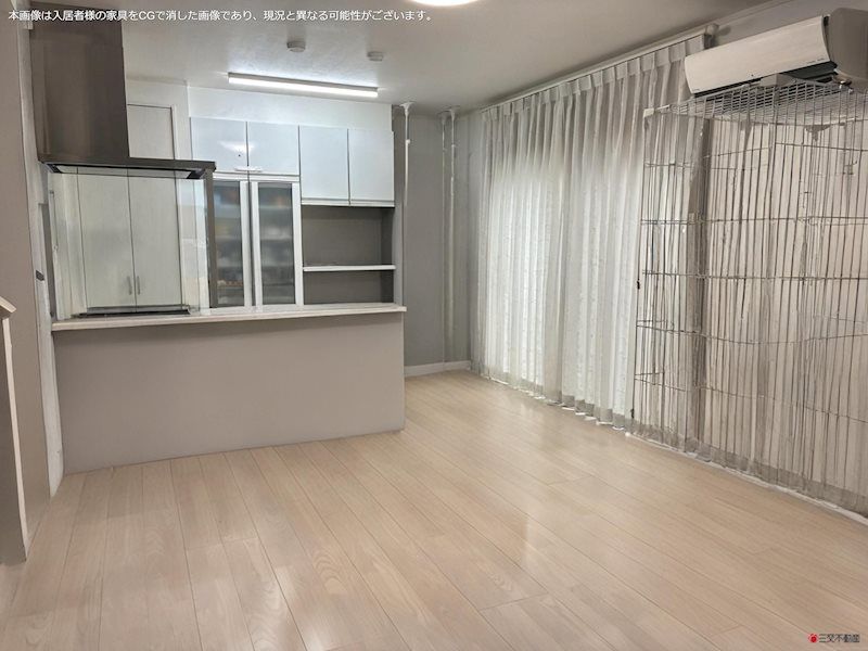 3LDK House for Sale in Yokkaichi City, Mie Prefecture - Thumbnail 2