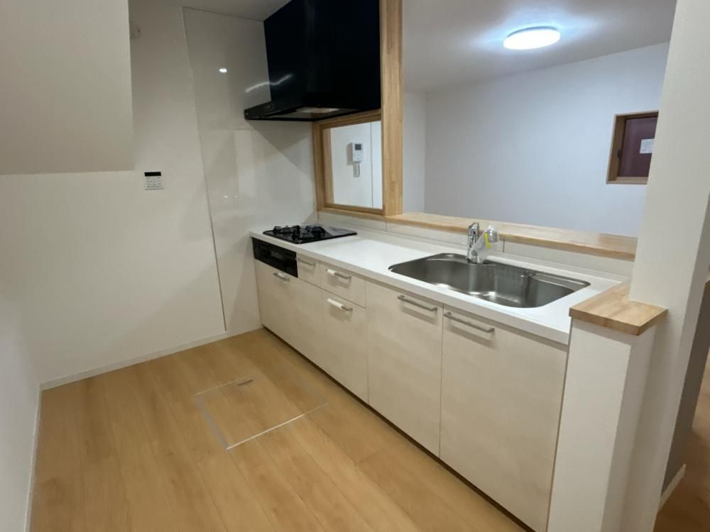 Renovated 3LDK House in Tsuruga, Fukui with Seismic Upgrades - Thumbnail 3