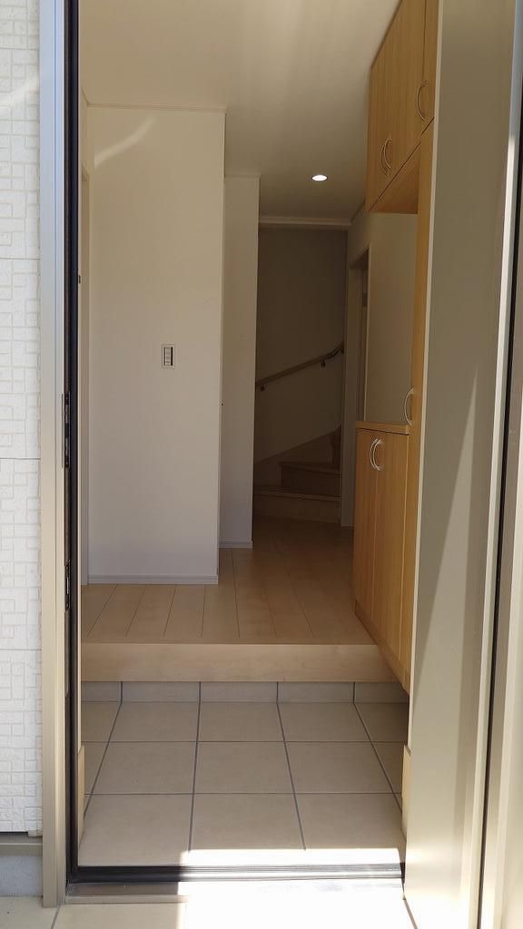 Modern 3LDK All-Electric House for Sale in Kaizuka, Osaka - Thumbnail 2