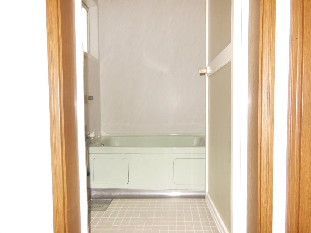 4DK Detached House for Sale in Hannan, Osaka - 880万円 - Thumbnail 3