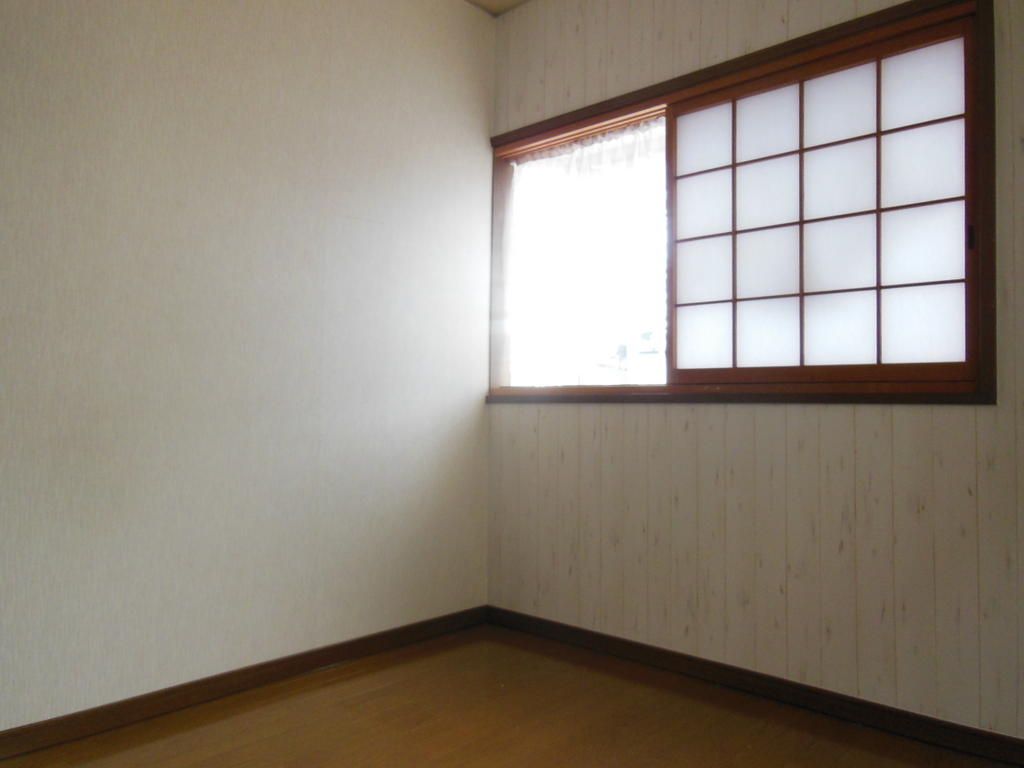 4DK Detached House for Sale in Hannan, Osaka - 880万円 - Thumbnail 2
