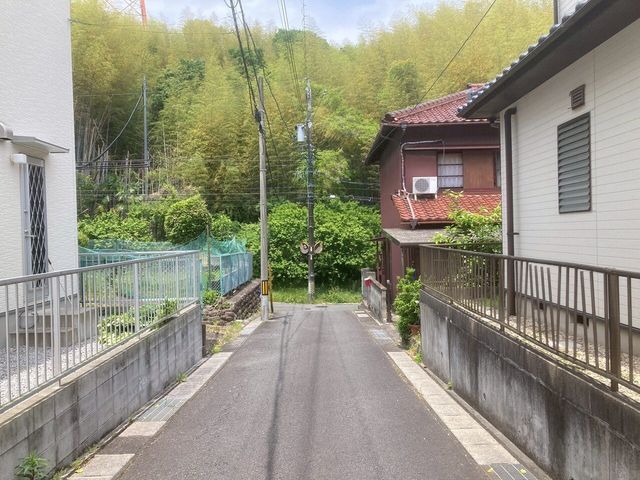 Modern 3LDK House for Sale in Asahi Town, Mie Prefecture - Thumbnail 2