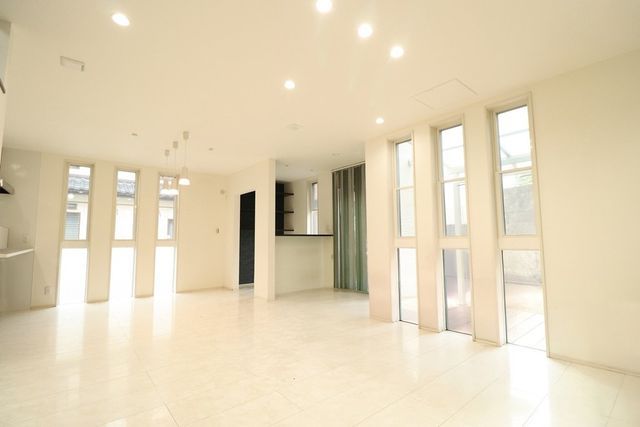 Modern 3LDK House for Sale in Asahi Town, Mie Prefecture - Thumbnail 3