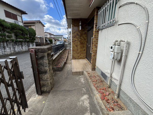 4DK Detached House for Sale in Sennan City, Osaka - 5.9M Yen - Thumbnail 2