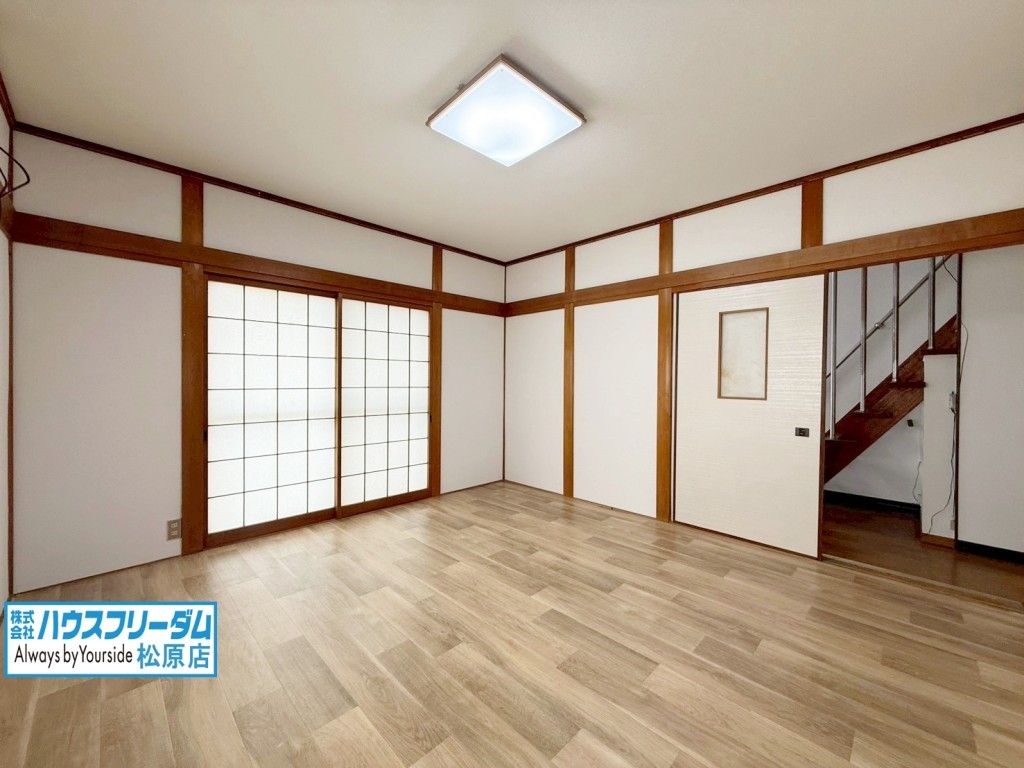 3SLDK Resale House in Matsubara, Osaka - 76.67 sqm - Thumbnail 3