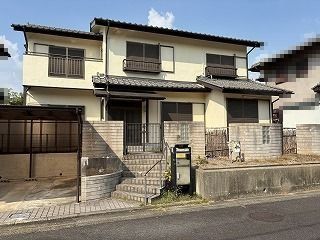 4LDK Detached House for Sale in Hirokawa-cho, Nara - Image 1
