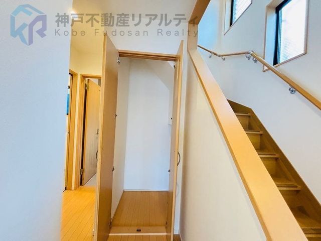 Renovated 4LDK Corner Lot House for Sale in Kobe Hyogo Ward - Thumbnail 2