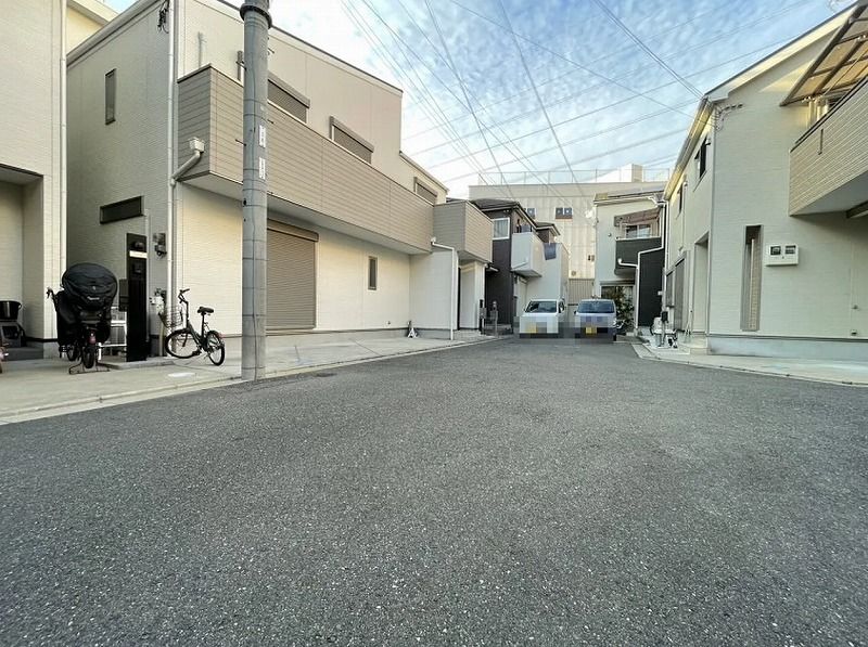 Modern 3LDK House for Sale in Daito City, Osaka - Thumbnail 2