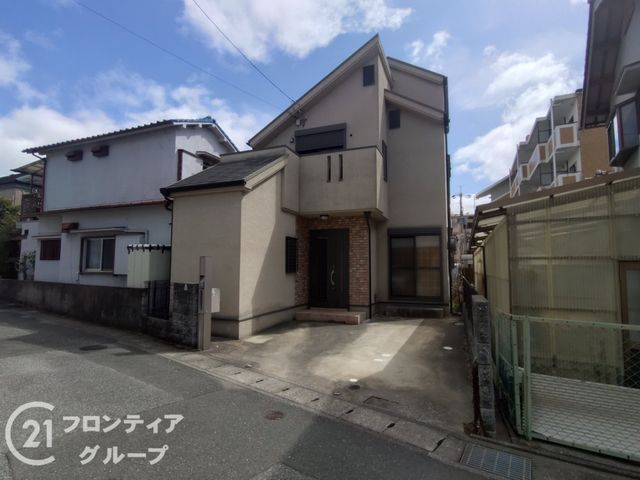 3LDK House for Sale in Itami, Hyogo - 98.32 sqm - Thumbnail 2